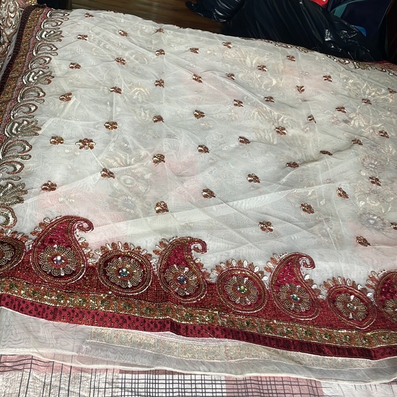 Indian Wedding Party net Heavy glitter & resham Embroidery Saree for Woman! - Picture 4 of 14